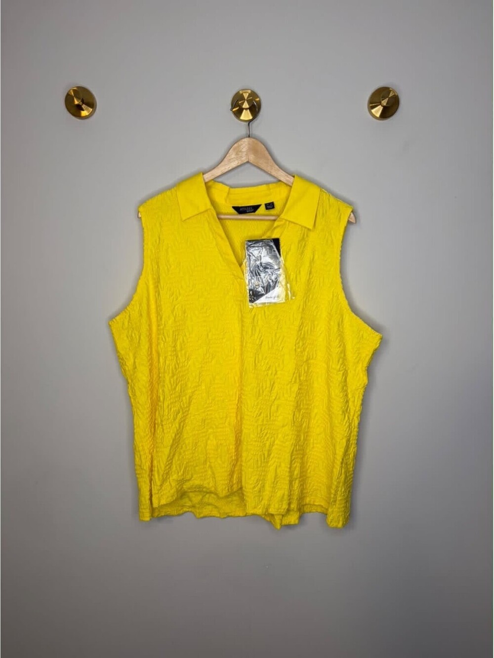 Women with Control Textured Knit Sleeveless Tank Top Lemon Zest, Size 2X Plus - Picture 3 of 7